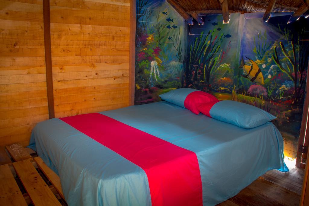 Nuestros Tres Tesoros Hotel Cano de Loro ภายนอก รูปภาพ